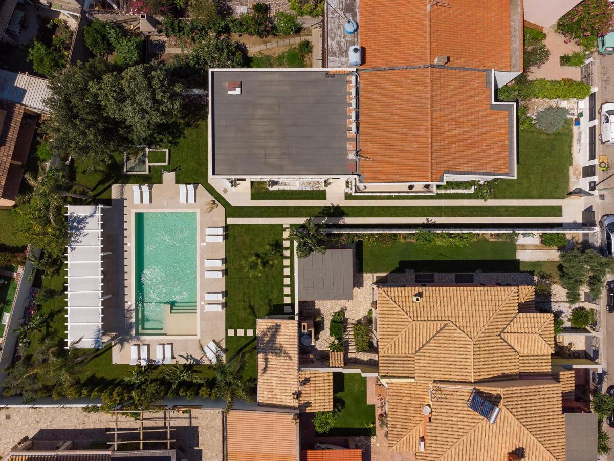 Palazzo Michelangelo Hotell Villasimius Eksteriør bilde