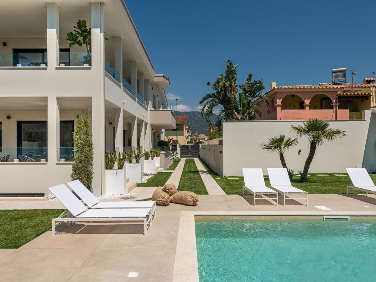 Palazzo Michelangelo Hotell Villasimius Eksteriør bilde