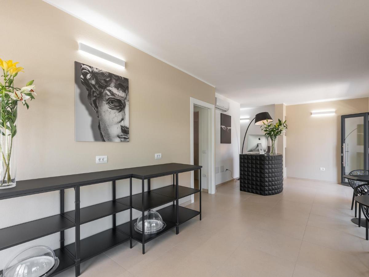 Palazzo Michelangelo Hotell Villasimius Eksteriør bilde