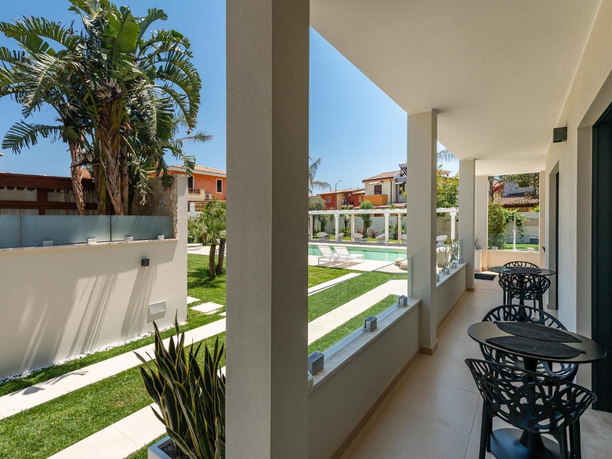 Palazzo Michelangelo Hotell Villasimius Eksteriør bilde