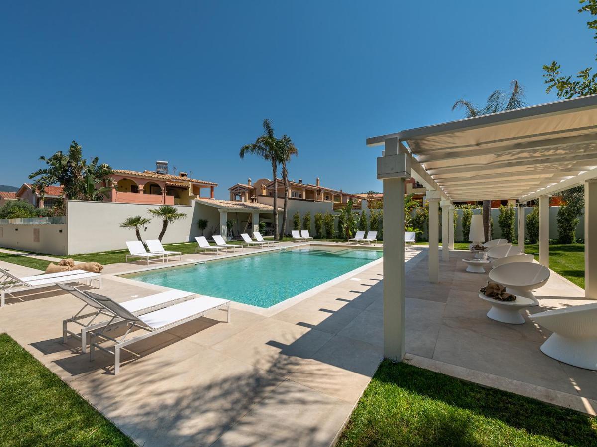 Palazzo Michelangelo Hotell Villasimius Eksteriør bilde