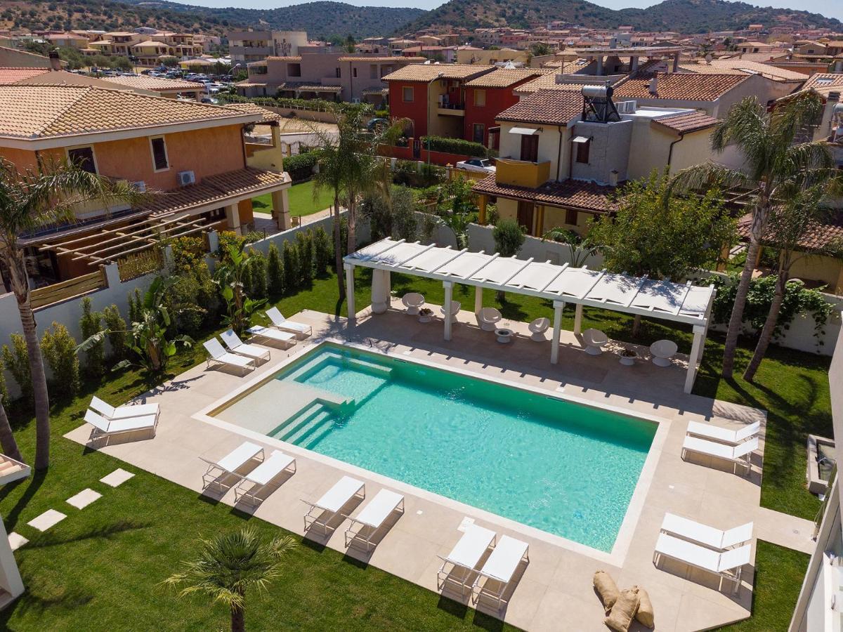 Palazzo Michelangelo Hotell Villasimius Eksteriør bilde