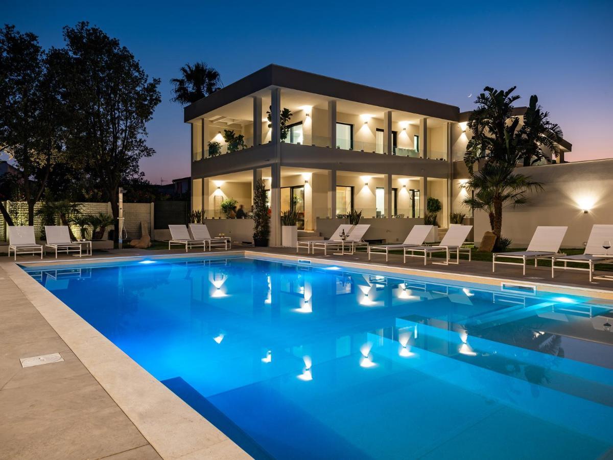 Palazzo Michelangelo Hotell Villasimius Eksteriør bilde