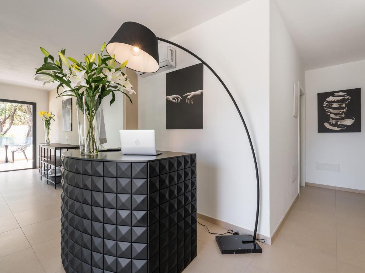 Palazzo Michelangelo Hotell Villasimius Eksteriør bilde