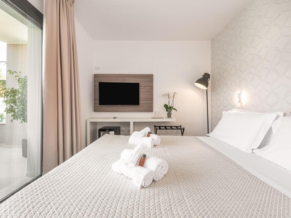 Palazzo Michelangelo Hotell Villasimius Eksteriør bilde
