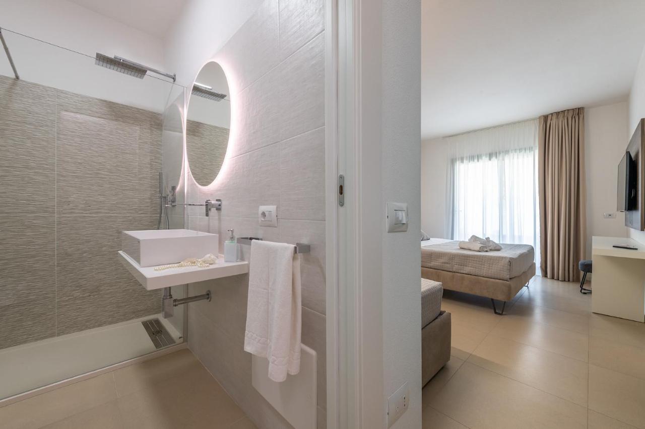 Palazzo Michelangelo Hotell Villasimius Eksteriør bilde